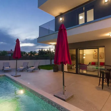 Mit Privatpool Fuer 8 Personen Ca 175 Qm In Sisan, Istrien Suedkueste Von Istrien